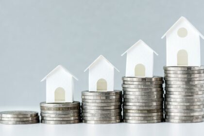 Aprenda como investir em imóveis em 2025 com segurança, estratégias de rentabilidade e dicas práticas para iniciantes e investidores experientes.