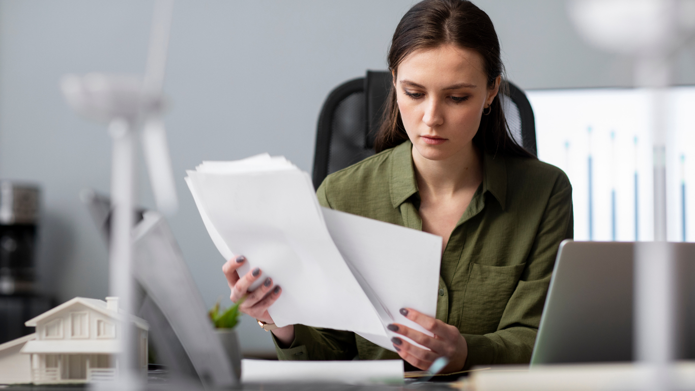 Entenda a diferença entre escritura e registro de imóveis, e saiba qual é essencial para garantir a propriedade legal do seu imóvel.