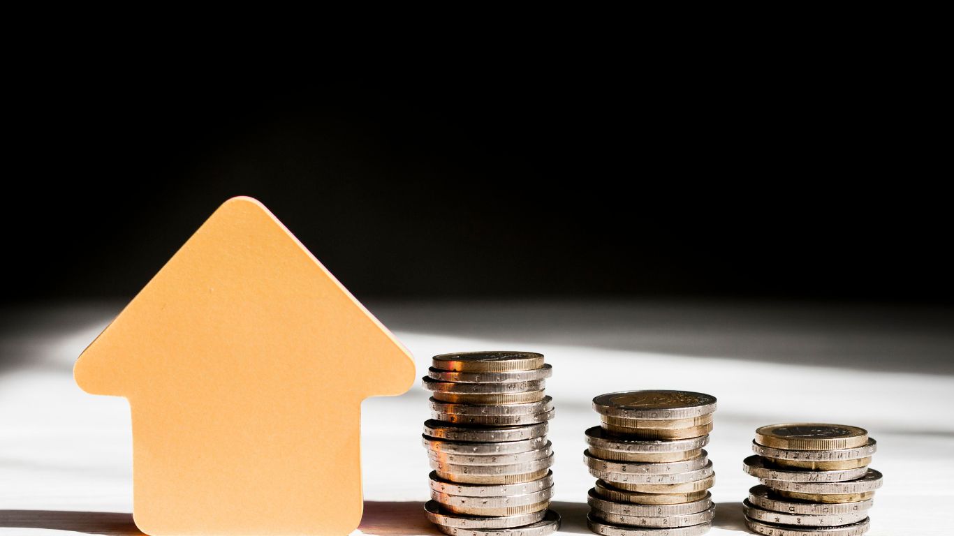 FIIs ou compra direta? Descubra qual investimento imobiliário vale mais a pena em 2025, analisando custos, riscos, rentabilidade e perfil do investidor.