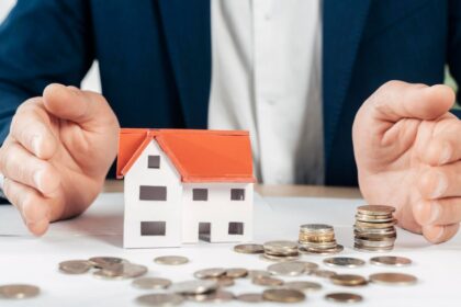 Descubra se investir em imóveis de luxo em 2025 é oportunidade ou risco, analisando rentabilidade, público, liquidez e principais desafios.
