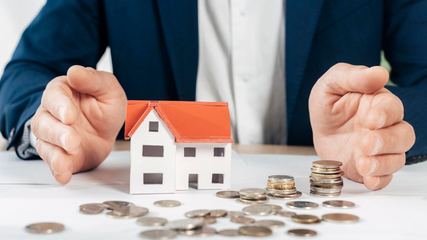 Descubra se investir em imóveis de luxo em 2025 é oportunidade ou risco, analisando rentabilidade, público, liquidez e principais desafios.